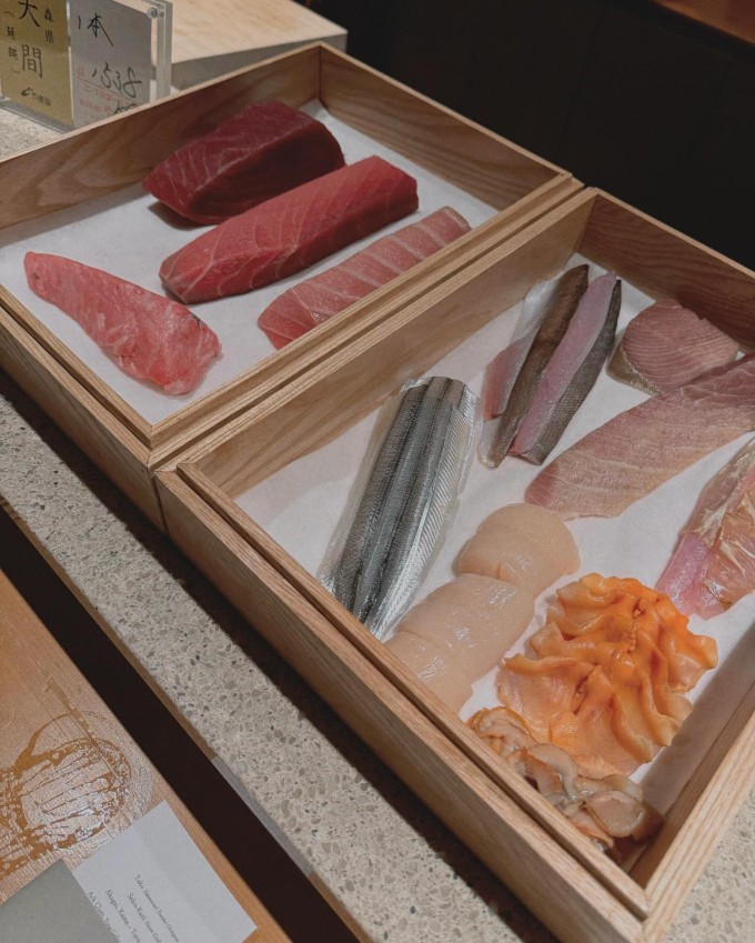 Vợ chồng MC Mai Ngọc ăn tiệc omakase kỷ niệm ngày cưới 2 Nguyên liệu trong set omakase vợ chồng Mai Ngọc thưởng thức dịp kỷ niệm ngày cưới.
