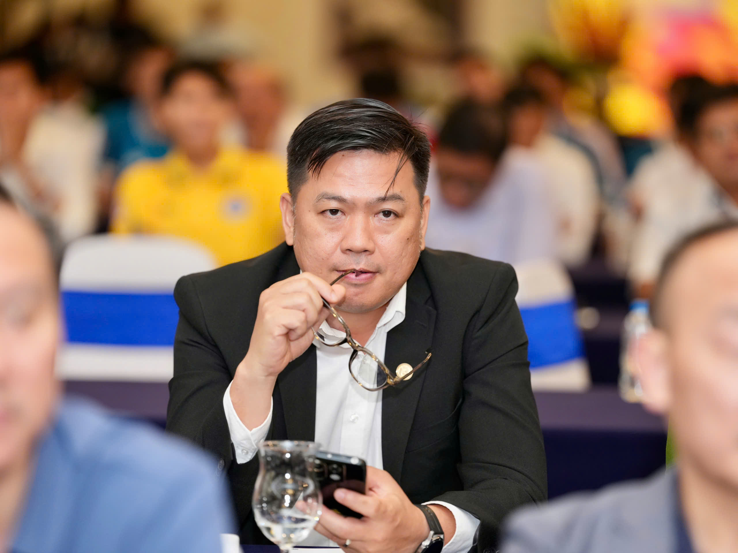 Vòng loại khu vực TP.HCM xuất hiện 3 'nhóm tử thần', các đội căng thẳng…- Ảnh 2.