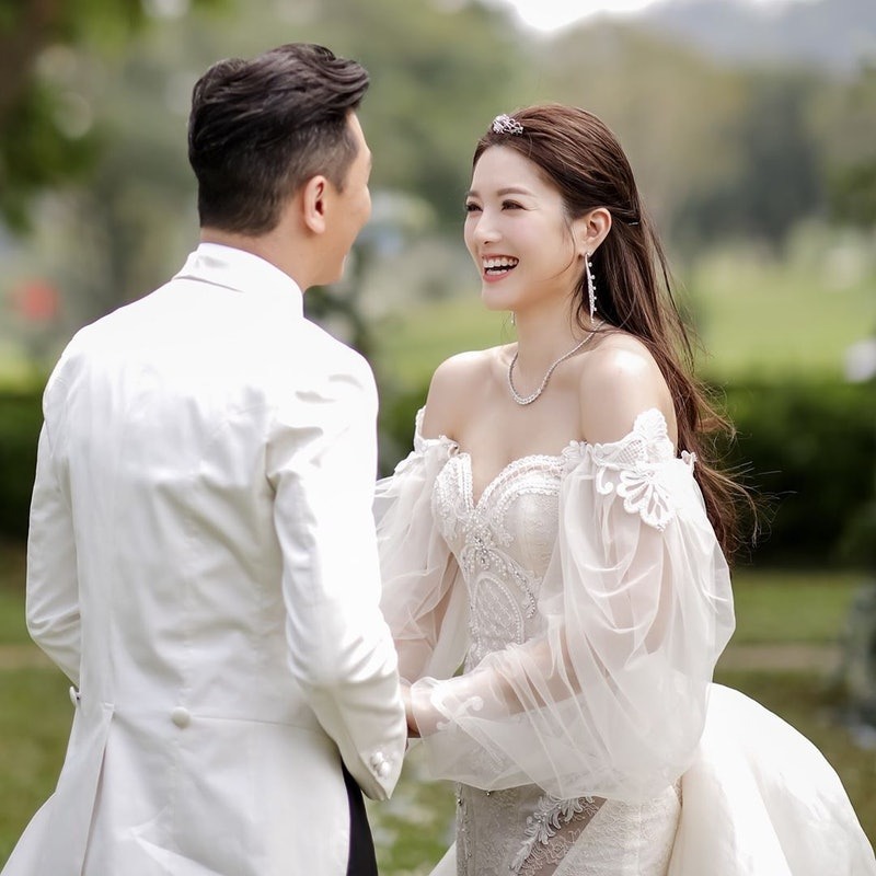 Cuối năm còn toang: 1 Hoa hậu hàng đầu chính thức ly hôn chồng đại gia hơn 10 tuổi vì bị 