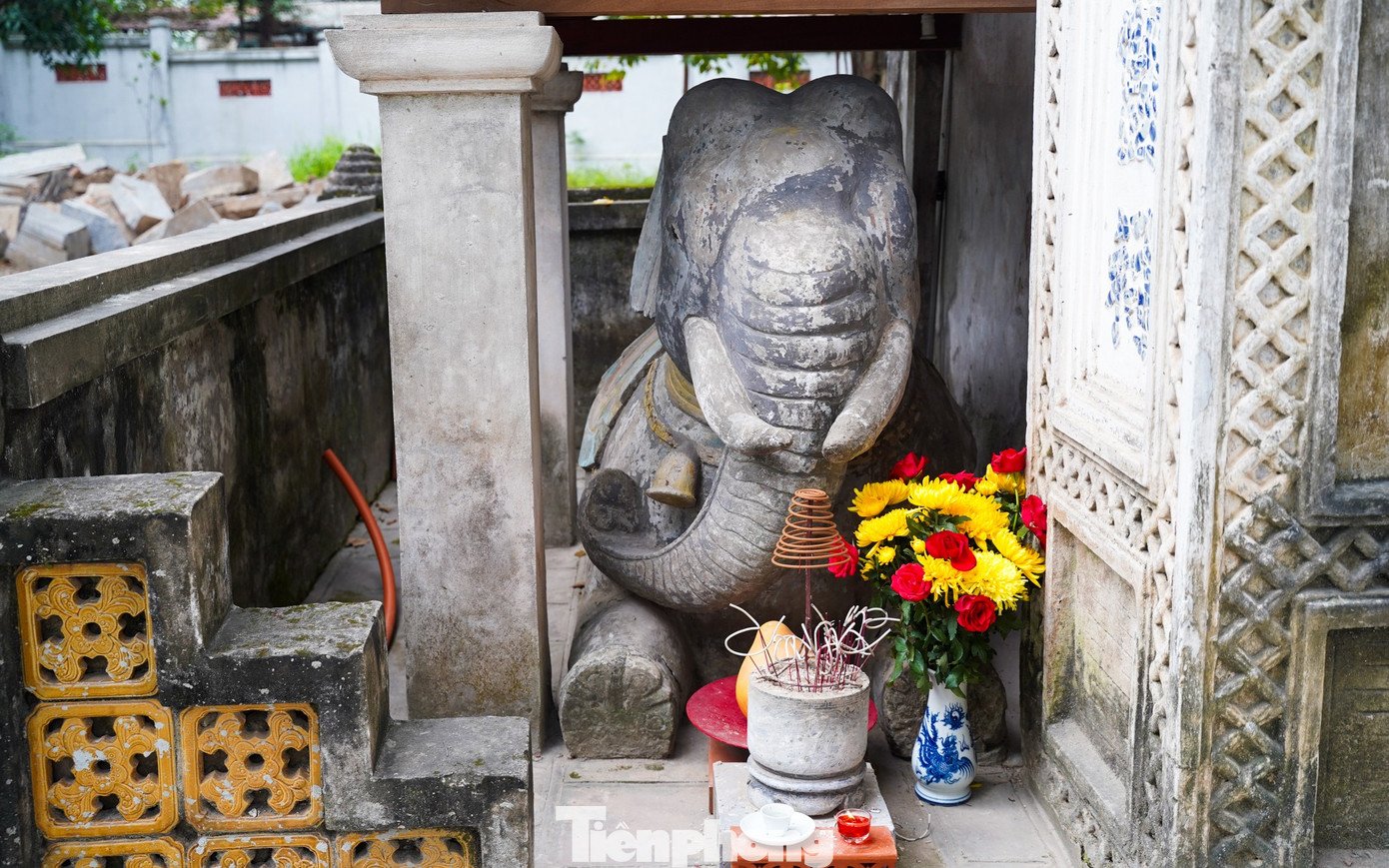 Ngôi đền cổ giữa lòng Hà Nội thành điểm check-in 'bí mật' của giới trẻ - 3