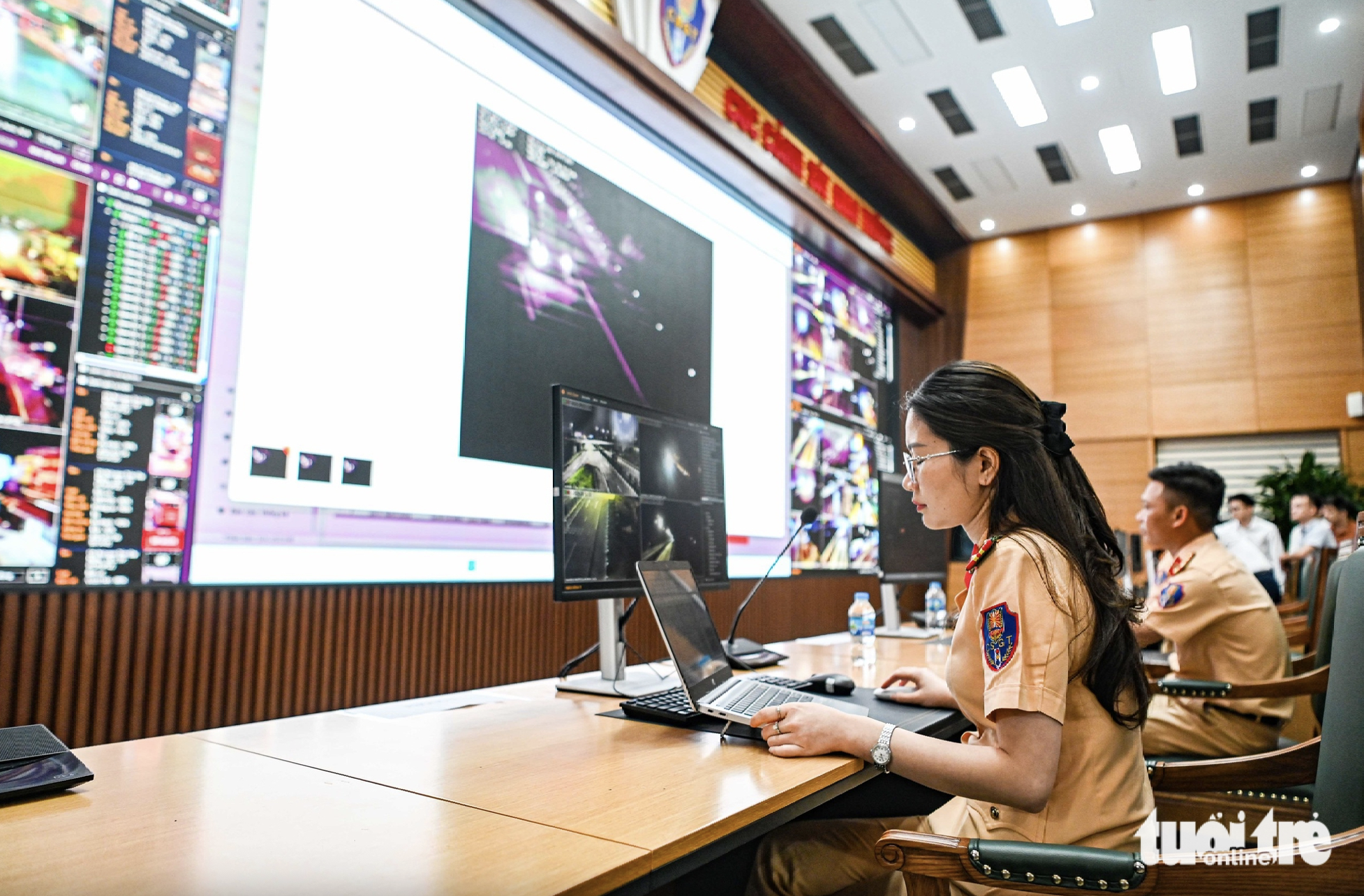 1767012501 858 Pho cuc truong CSGT Dich den la su an toan