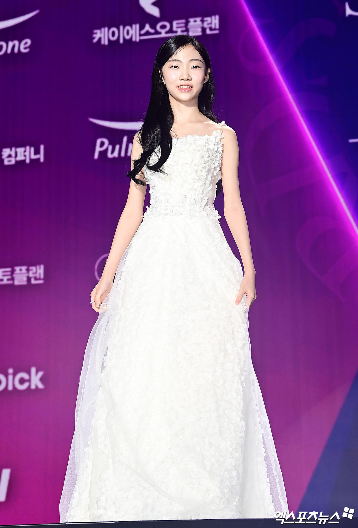 Siêu thảm tím APAN Star Awards 2025: IU hóa “nữ thần mùa xuân”, 2 bạn trai màn ảnh của Yoona đụng độ- Ảnh 18.