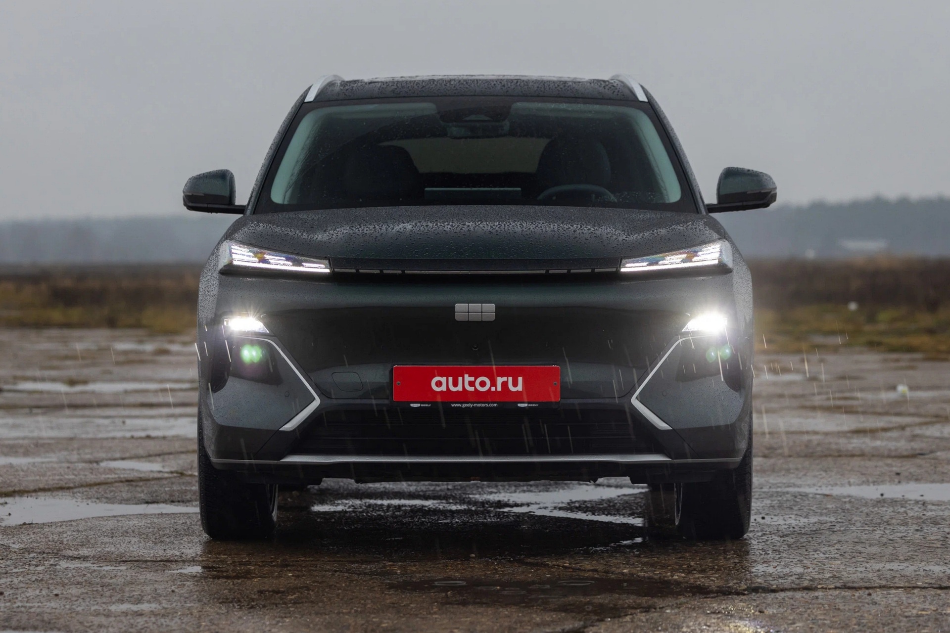 Khách Việt mua ô tô gầm cao cỡ C sắp có thêm lựa chọn xe PHEV mới - 2