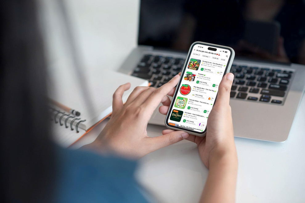 Gia đình trẻ đặt xe, đồ ăn qua app để kiểm soát chi tiêu hàng ngày - 3