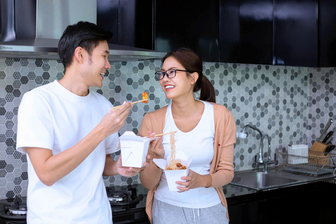 VAL khẳng định vị thế bằng 3 trụ cột chất lượng - công suất - bền vững 5 Gia đình trẻ đặt xe, đồ ăn qua app để kiểm soát chi tiêu hàng ngày