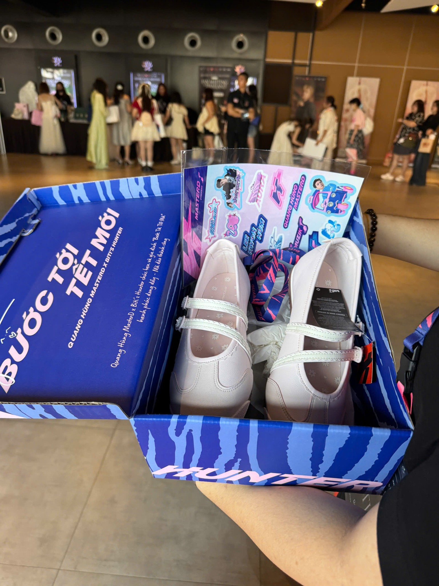 Có gì trong bộ merch viral toàn cõi mạng đến từ Quang Hùng MasterD và Biti’s Hunter?- Ảnh 2.