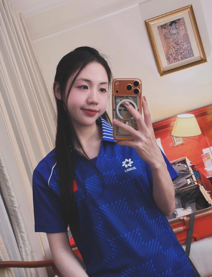 Trần Thị Duyên sinh năm 2000, quê ở Hà Nam. Cô bén duyên với bóng đá khi còn là học sinh và sớm bộc lộ tố chất về thể lực, tốc độ cùng tinh thần thi đấu quyết liệt. Năm 2013, Trần Thị Duyên trúng tuyển vào Trung tâm đào tạo bóng đá nữ Hà Nam. Đây cũng là bước ngoặt quan trọng giúp cô được rèn giũa bài bản và từng bước khẳng định bản thân ở các giải trẻ.