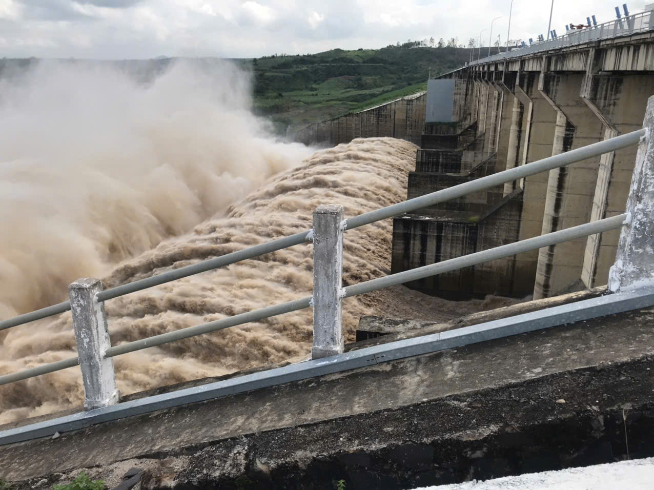 Hồ thủy điện Sông Ba Hạ