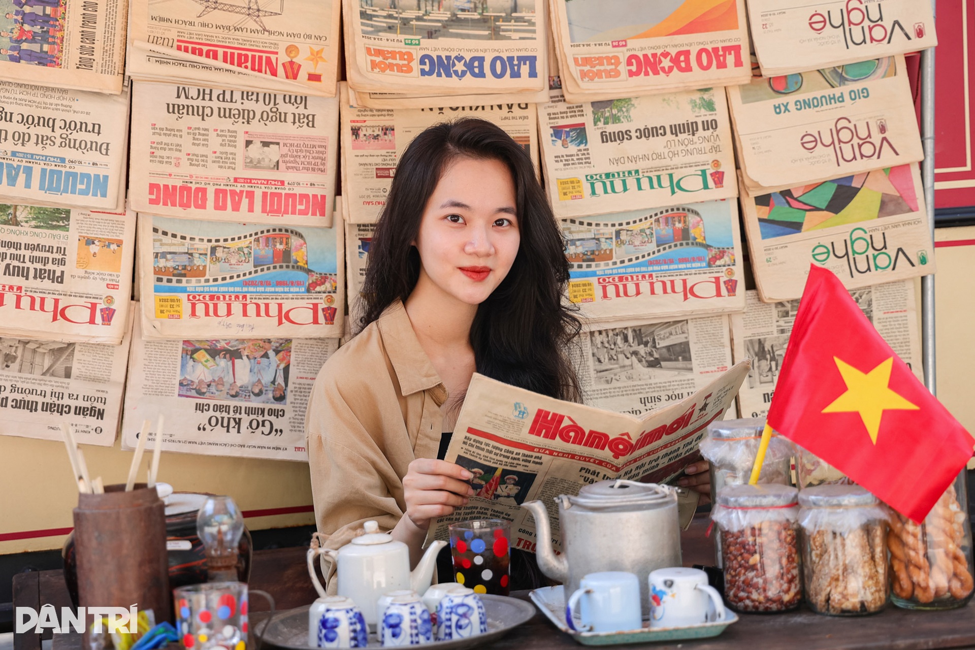 Toa tàu Hà Nội đưa khách “xuyên không” về ăn phở, uống cà phê thời bao cấp  - 7