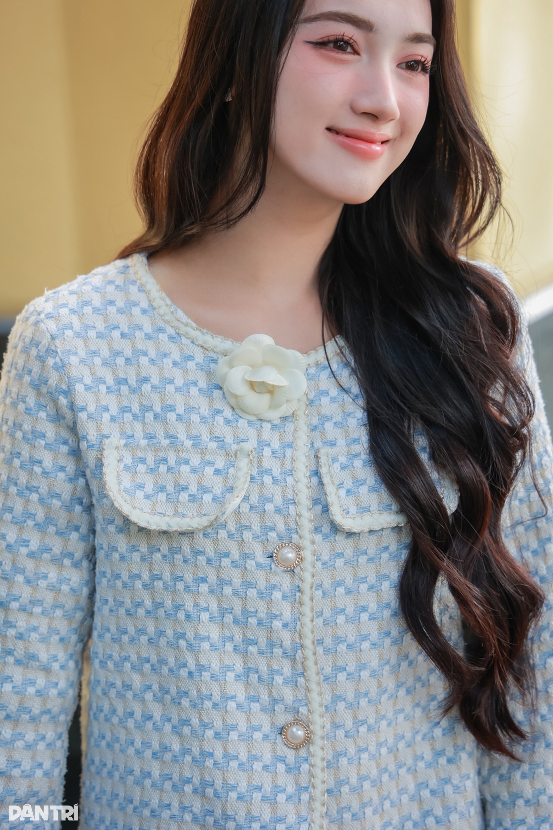 Á khôi Hà Nội diện thiết kế vải dạ xinh như búp bê - 4 Á khôi Hà Nội diện thiết kế vải dạ xinh như búp bê - 4