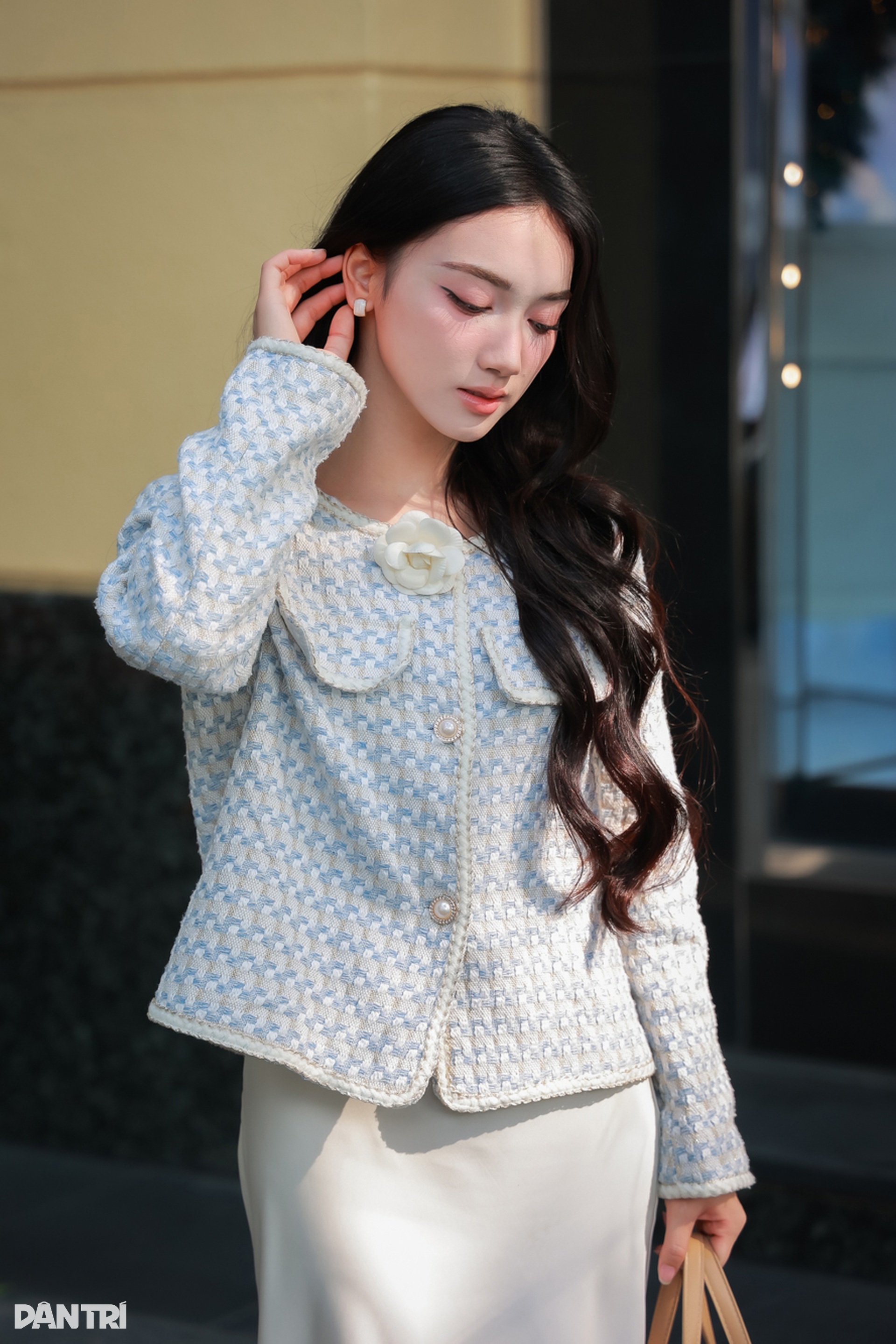 Á khôi Hà Nội diện thiết kế vải dạ xinh như búp bê - 5 Á khôi Hà Nội diện thiết kế vải dạ xinh như búp bê - 5