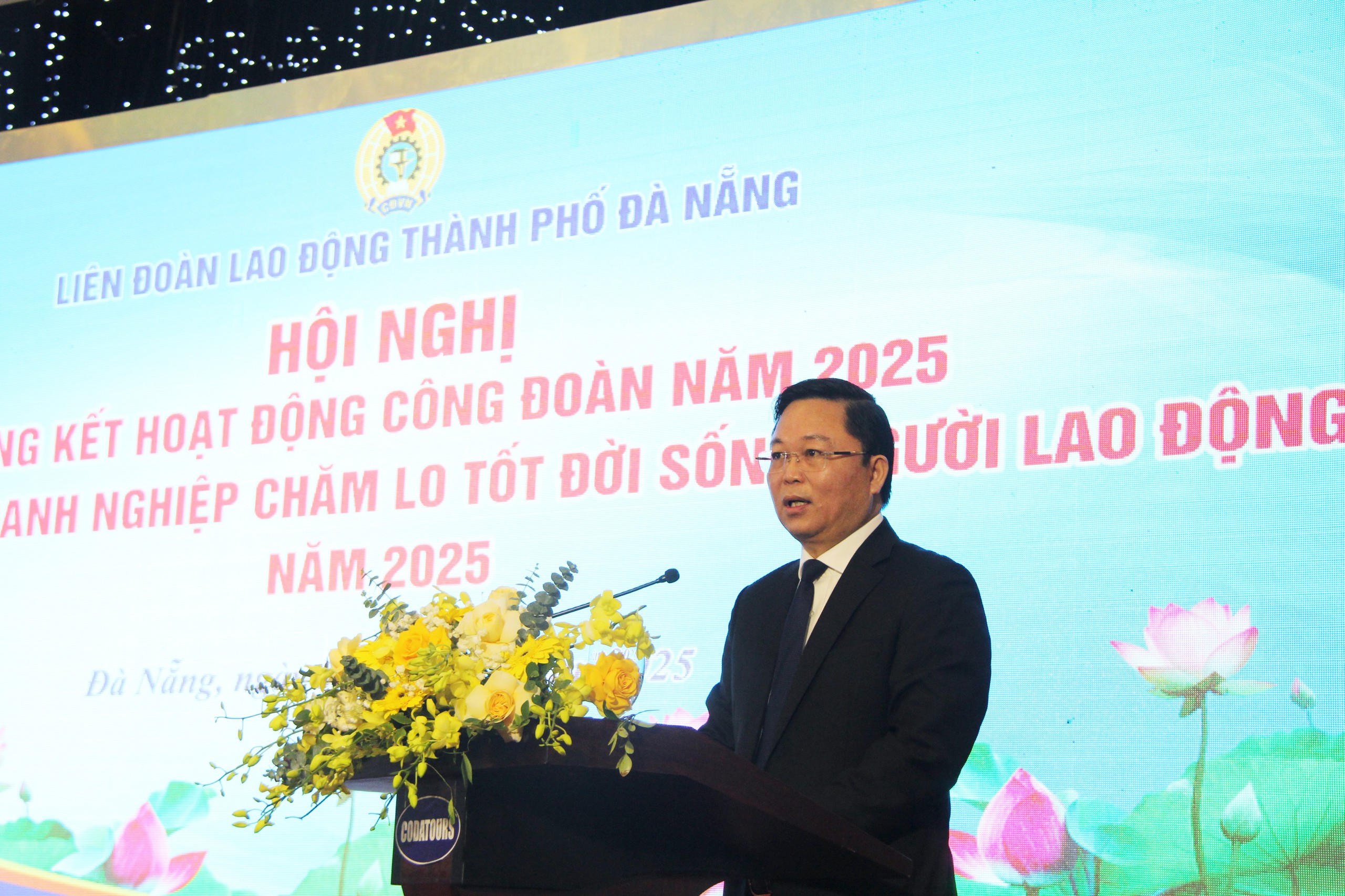 Công đoàn Đà Nẵng: Hơn 133 tỉ đồng hỗ trợ người lao động, tôn vinh 56 doanh nghiệp tiêu biểu - Ảnh 5.