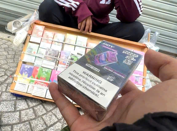 Báo động tình trạng hút thuốc lá thụ động nơi làm việc, quán cà phê- Ảnh 3.