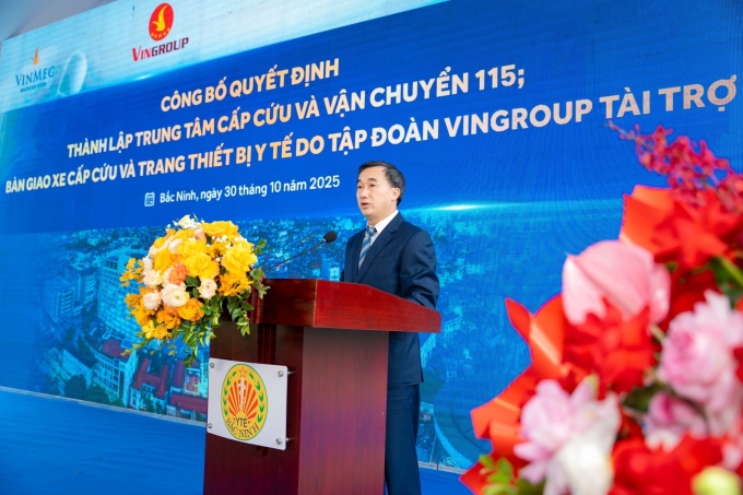 GS.TS Trần Văn Thuấn - Thứ trưởng Bộ Y tế phát biểu tại lễ ra mắt Trung tâm cấp cứu & vận chuyển 115 Bắc Ninh. Ảnh: Vingroup