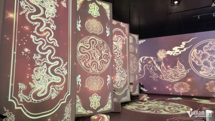 Công chúng không chỉ chiêm ngưỡng mà còn tham gia, tương tác và trải nghiệm đa giác quan tại triển lãm.