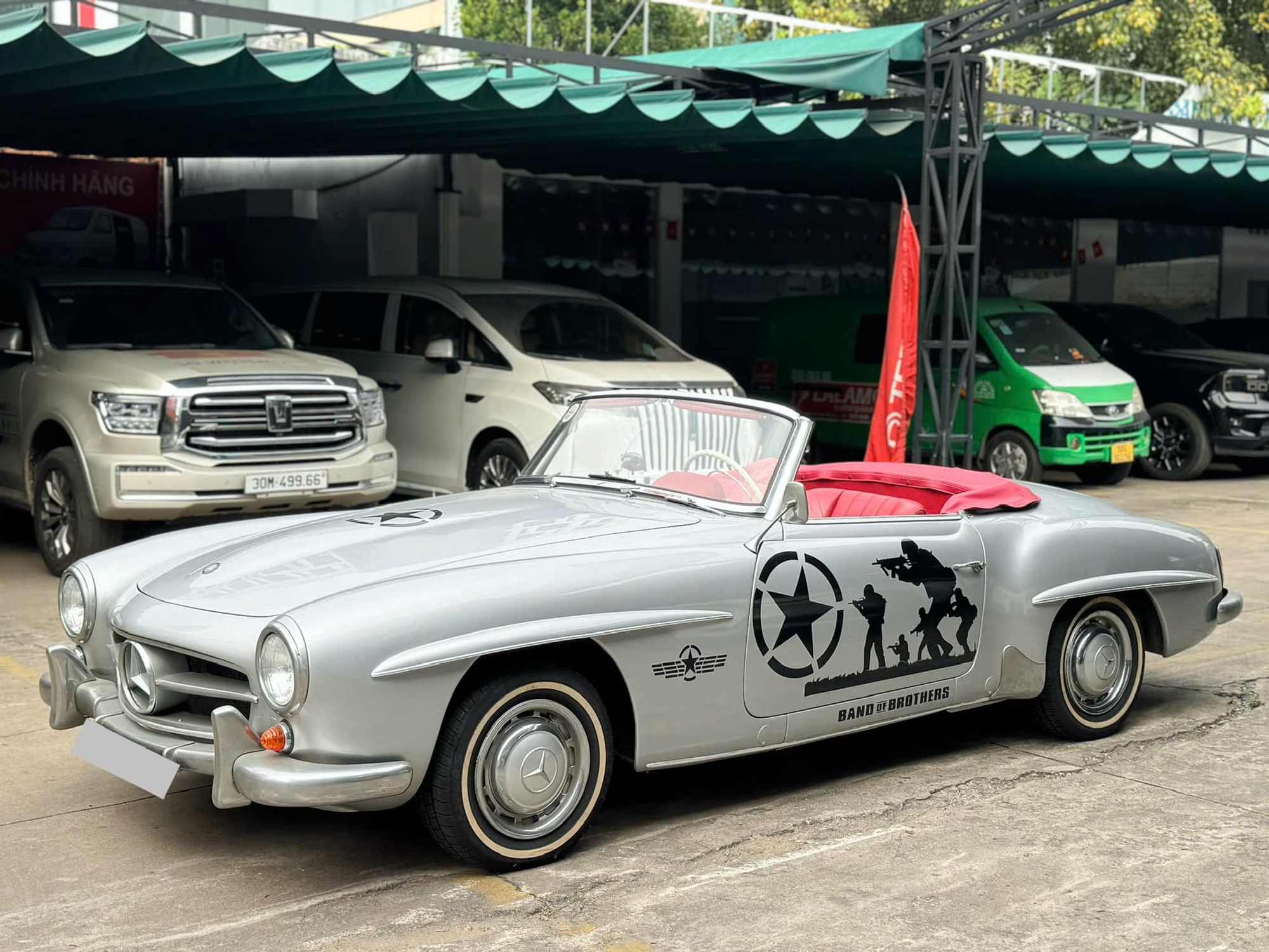 Hàng hiếm Mercedes-Benz 190 SL giá 13 tỷ đồng lên sàn: ‘Món đồ chơi’ cùng gu với ông Đặng Lê Nguyên Vũ, cả Việt Nam chỉ có vài chiếc- Ảnh 2.