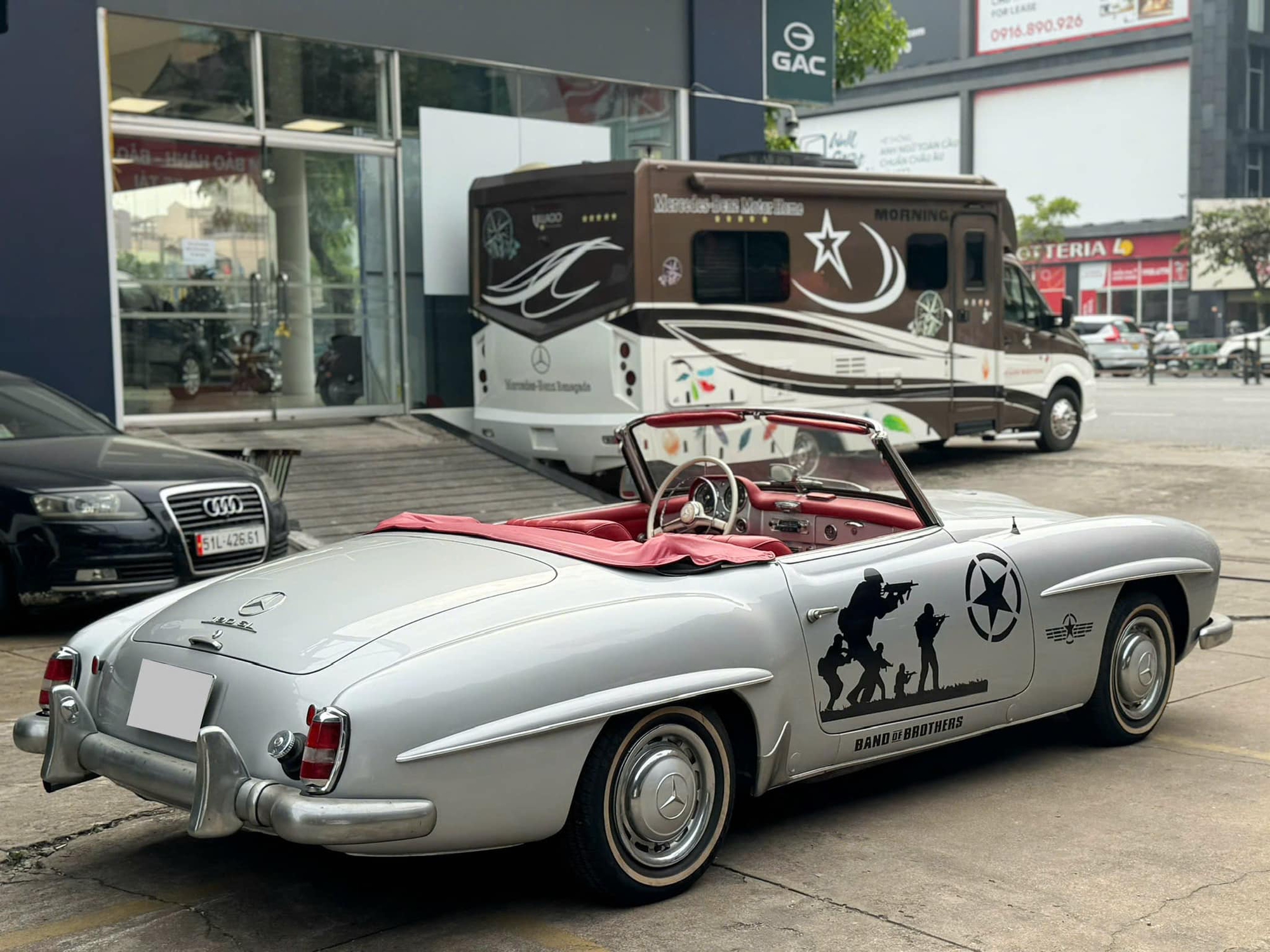 Hàng hiếm Mercedes-Benz 190 SL giá 13 tỷ đồng lên sàn: ‘Món đồ chơi’ cùng gu với ông Đặng Lê Nguyên Vũ, cả Việt Nam chỉ có vài chiếc- Ảnh 6.