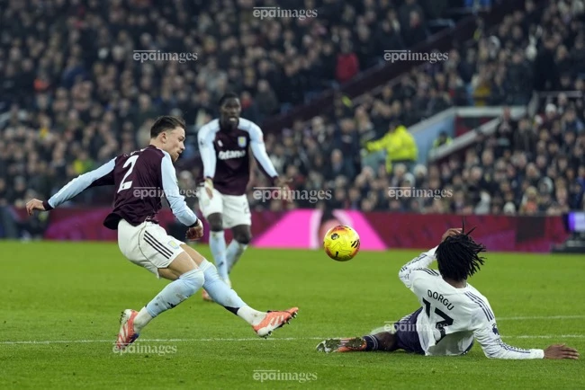 arsenal-lo-so-bi-mat-ngoi-trong-dem-giao-thua (1).jpg