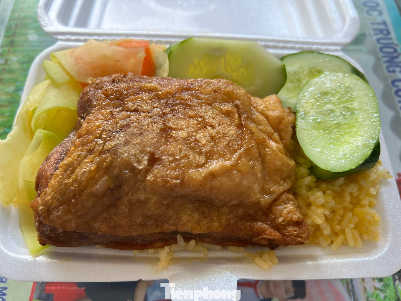 Quán ăn cũng tăng giá dịp cận Tết, người lao động 'méo mặt'- Ảnh 3.