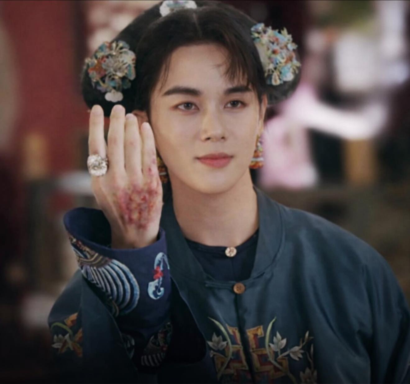 Từ khủng hoảng của Trúc Nhân: Fan không phải nô tì, chấm hết!- Ảnh 4.