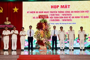 Bí thư Tỉnh uỷ Đồng Tháp chỉ đạo Công an tỉnh 6 nhiệm vụ trọng tâm