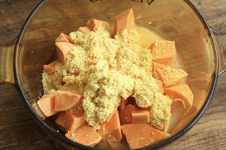 Ngoài nướng thì có 4 cách chế biến khoai lang ngon và độc đáo: Làm siêu nhanh có thể dùng ăn sáng, trưa hoặc bữa xế- Ảnh 5.