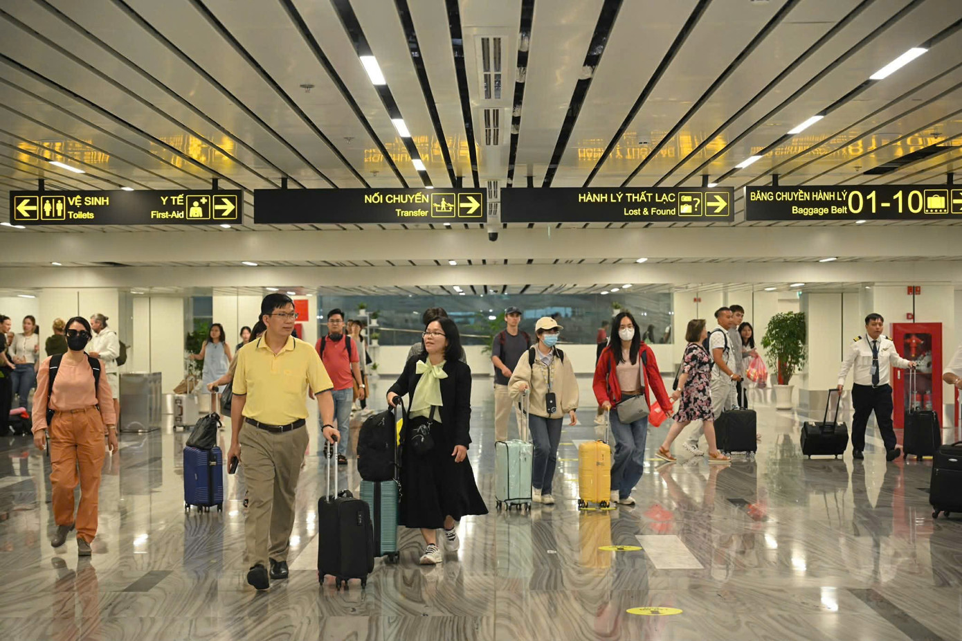 135.000 khách qua sân bay Tân Sơn Nhất ngày cao điểm Tết Dương lịch- Ảnh 2.