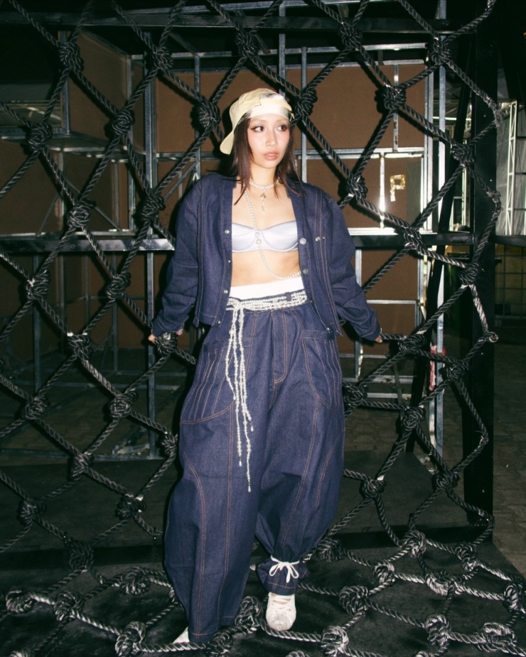 Những sao trẻ có gu mặc ấn tượng năm 2025 7 Những sao trẻ có gu mặc ấn tượng năm 2025 - 6