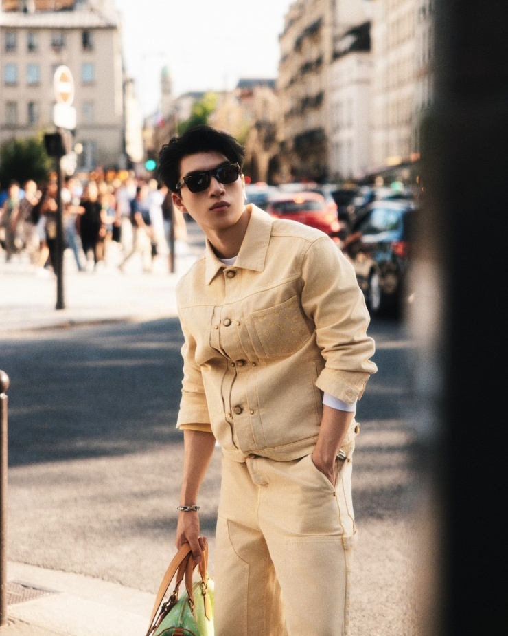 Những sao trẻ có gu mặc ấn tượng năm 2025 8 Những sao trẻ có gu mặc ấn tượng năm 2025 - 7