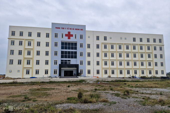 Trung tâm Y tế Hoàng Mai hoàn thành hơn 95% nhưng chưa thể đưa vào sử dụng. Ảnh: Đức Hùng