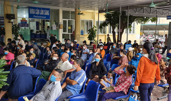 Cơ sở cũ của Trung tâm Y tế Hoàng Mai hiện tại xuống cấp, quá tải. Ảnh: Hùng Lê