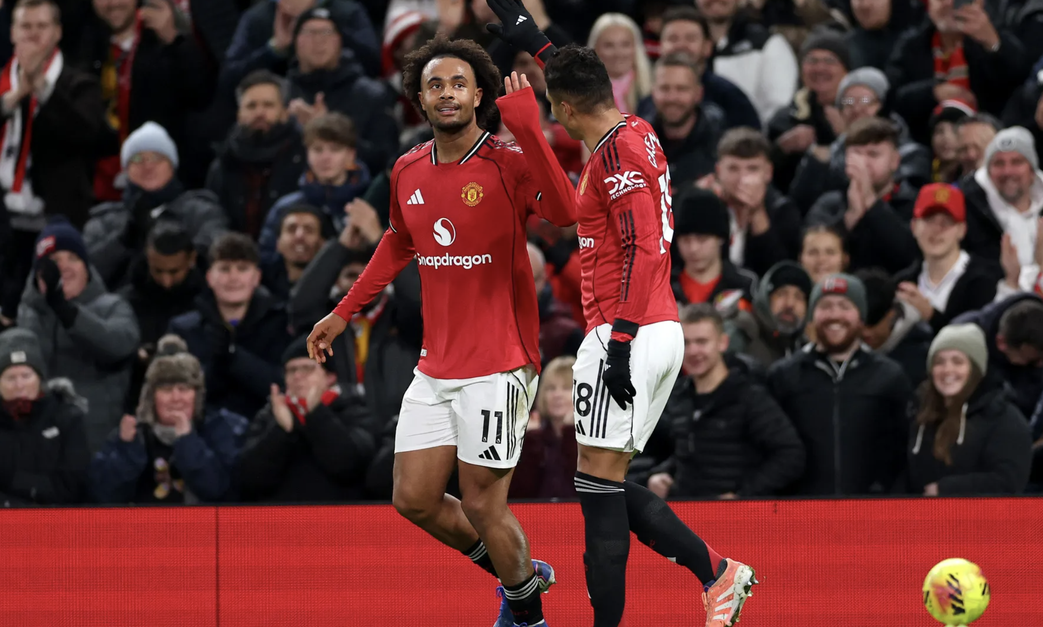 Man United lại đánh rơi chiến thắng tại Old Trafford - Ảnh 3.