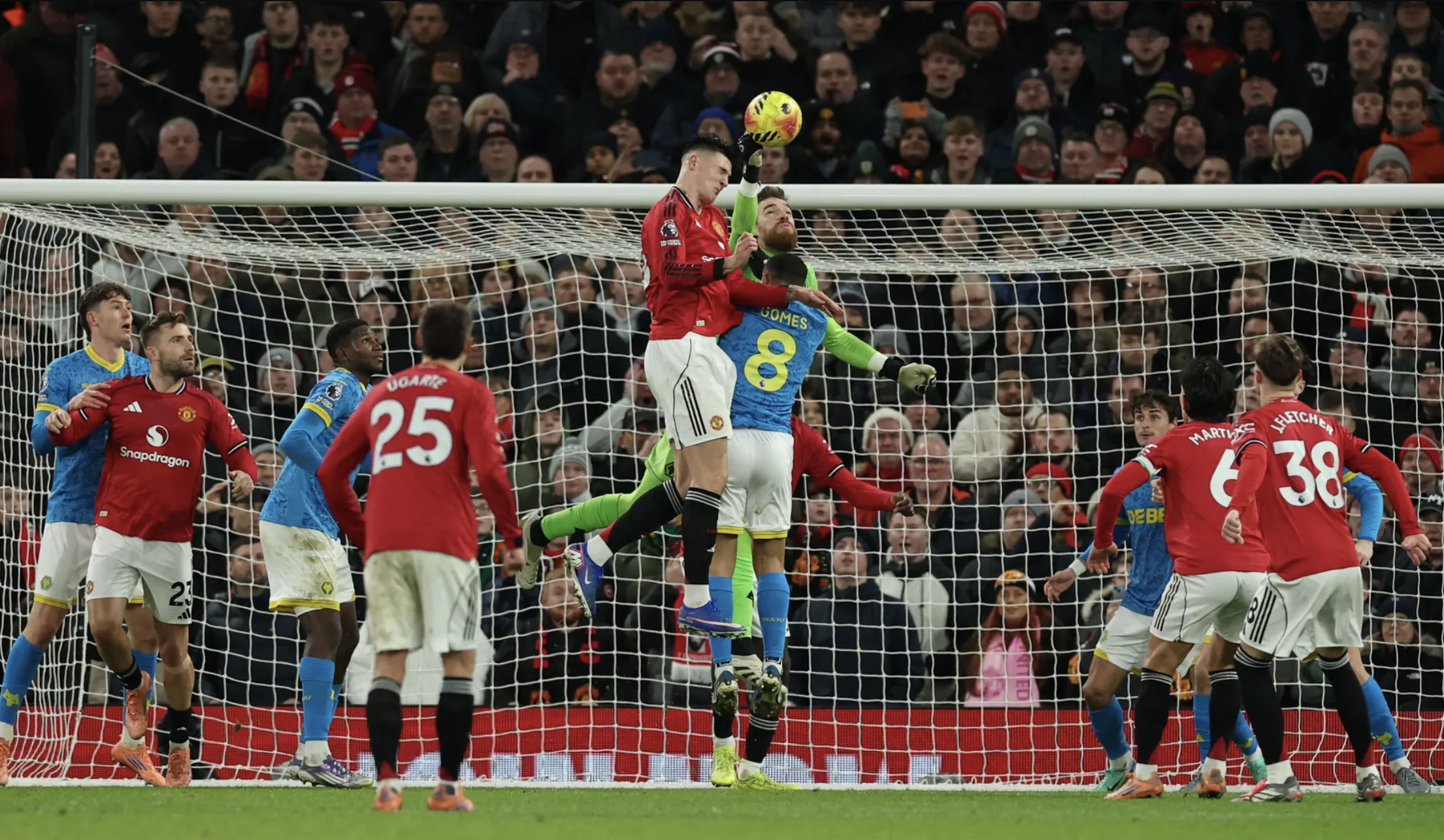 Man United lại đánh rơi chiến thắng tại Old Trafford - Ảnh 6.