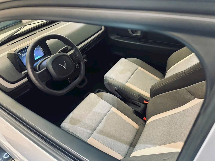 'VinFast Minio Green vẫn cân tốt người cao 1,80m' 4 VinFast Minio Green - Ảnh 4.