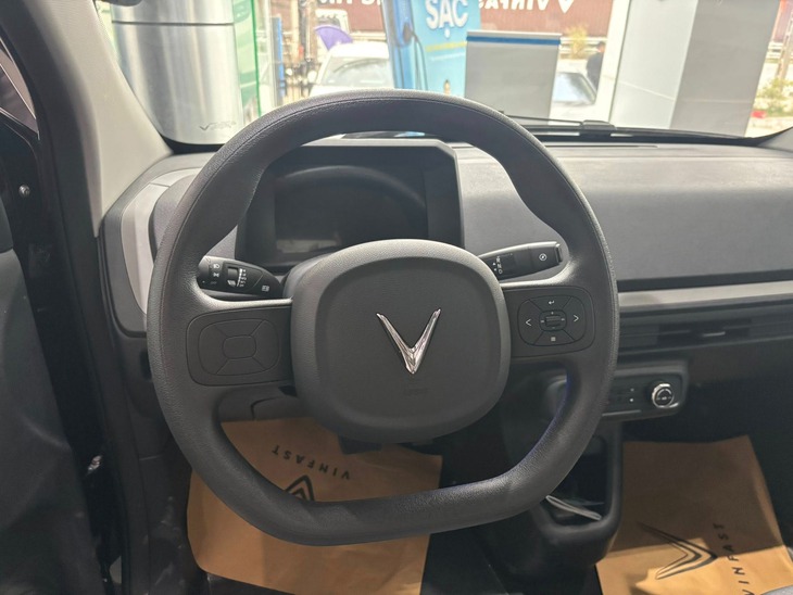 'VinFast Minio Green vẫn cân tốt người cao 1,80m' 5 VinFast Minio Green - Ảnh 5.