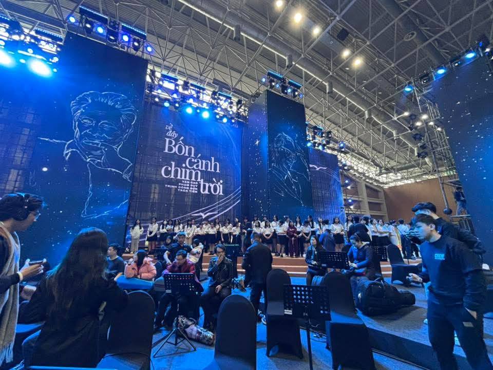 Vụ huỷ show Vụ huỷ show