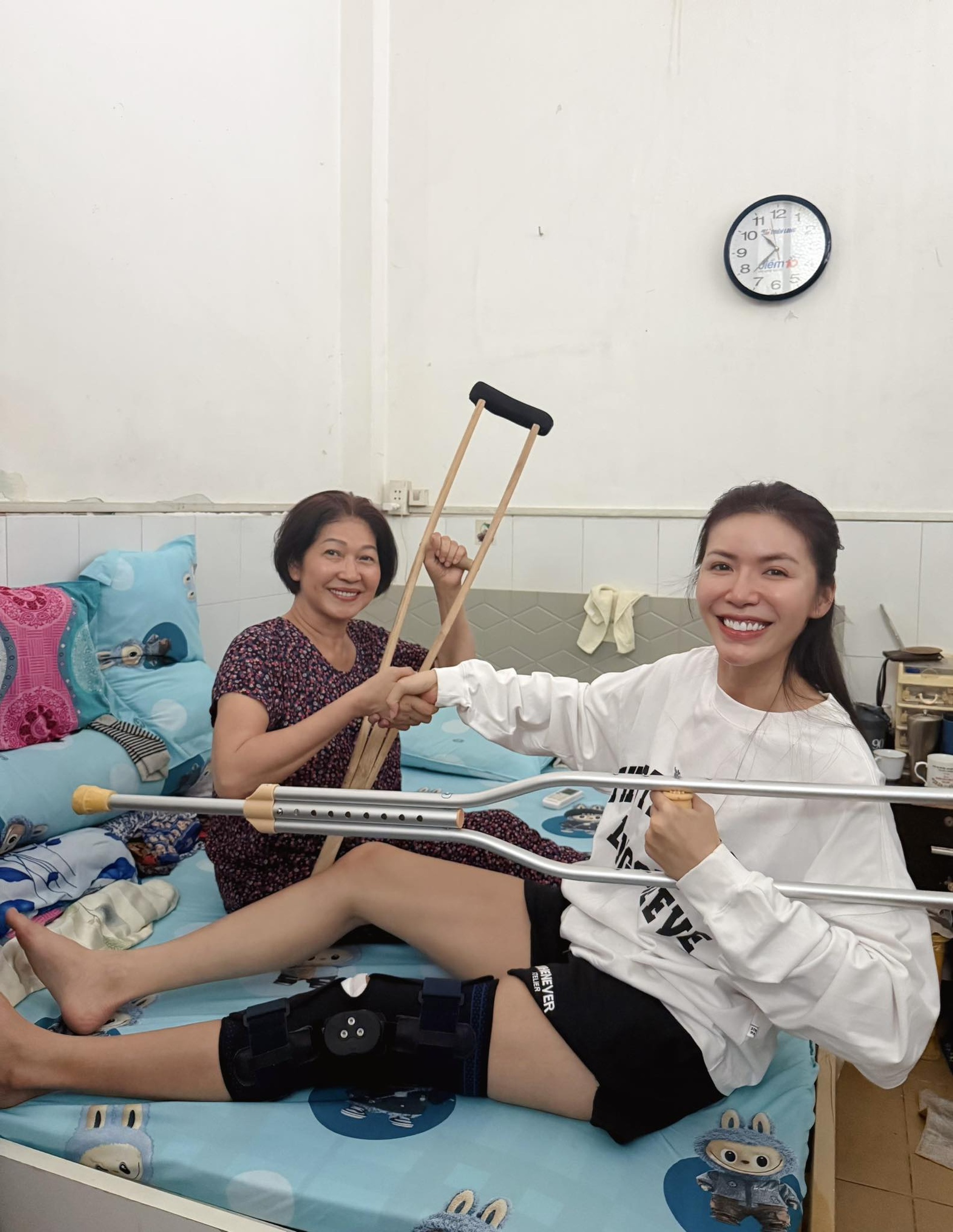 Siêu mẫu Minh Tú tổng kết năm sóng gió: Nhập viện liên tục, nợ nửa tỷ đồng - 4