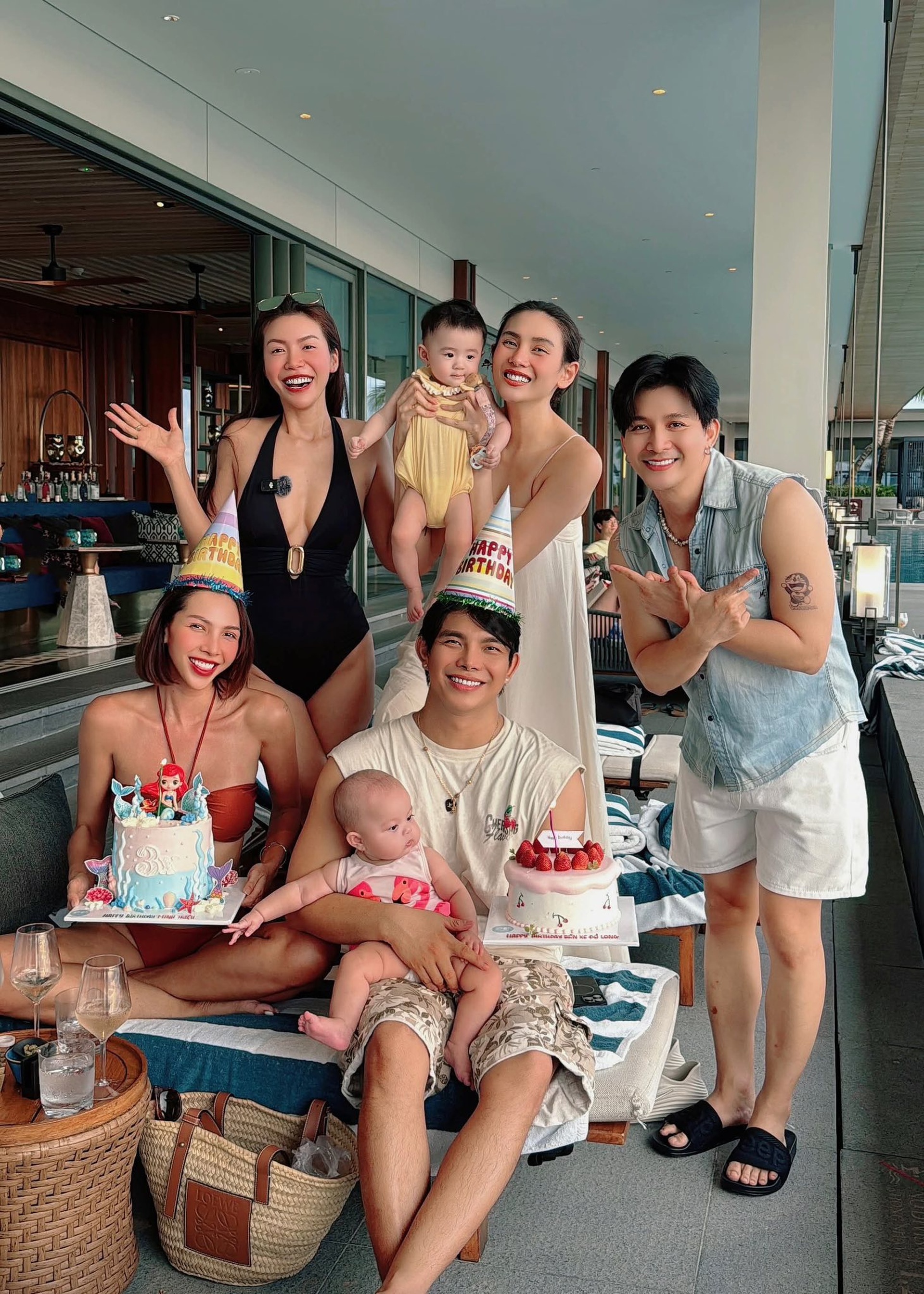 Siêu mẫu Minh Tú tổng kết năm sóng gió: Nhập viện liên tục, nợ nửa tỷ đồng - 11