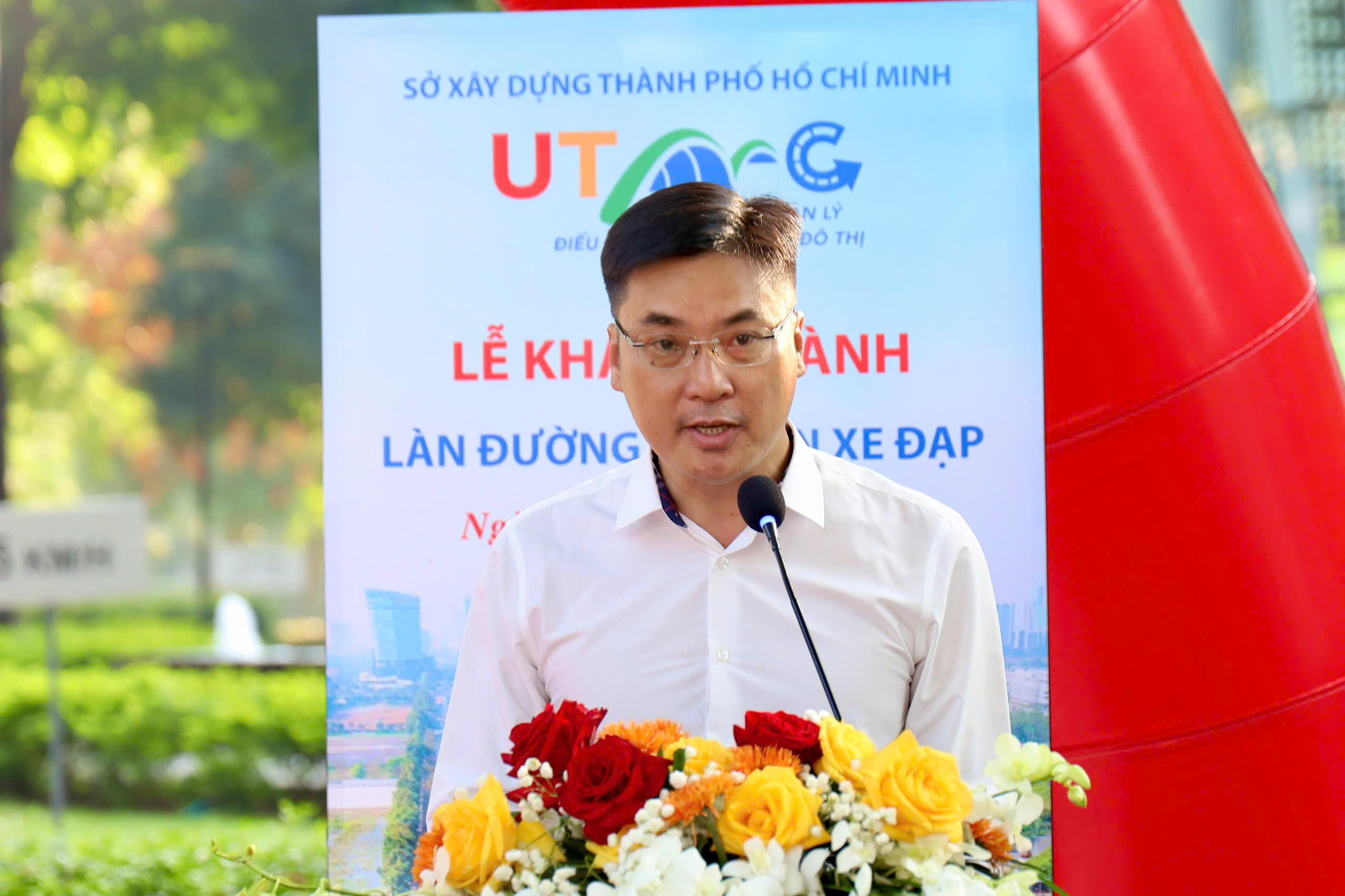 Hình ảnh làn ưu tiên xe đạp đầu tiên tại TPHCM ngày đầu vận hành 2 Làn xe đạp đầu tiên tại TPHCM trên đại lộ Mai Chí Thọ chính thức vận hành - Ảnh 2.