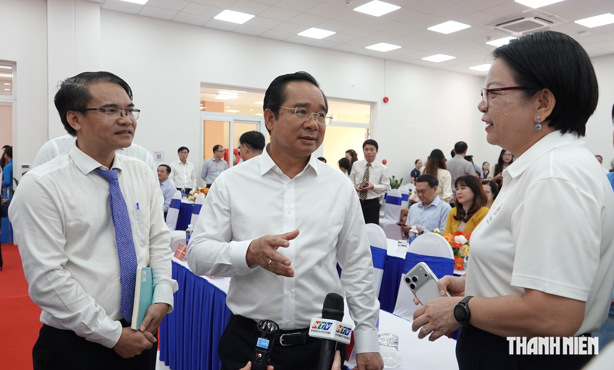 Ra mắt Trung tâm Phục vụ hành chính công TP.HCM - Ảnh 2.