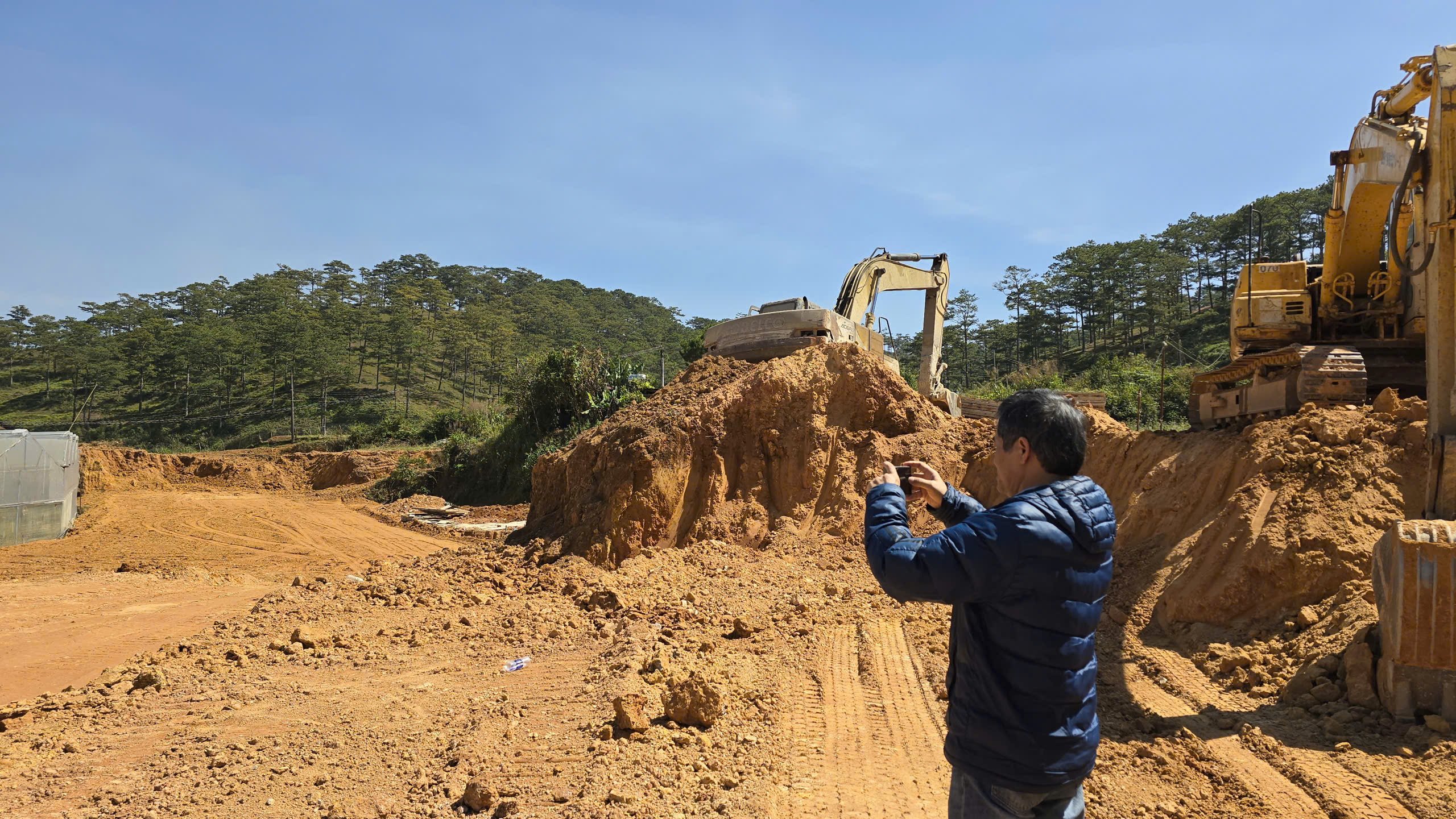 Tiến độ chậm tuyến đường Đà Lạt ảnh hưởng đến đời sống người dân và du lịch - Ảnh 2. Tiến độ chậm tuyến đường Đà Lạt ảnh hưởng đến đời sống người dân và du lịch - Ảnh 2.