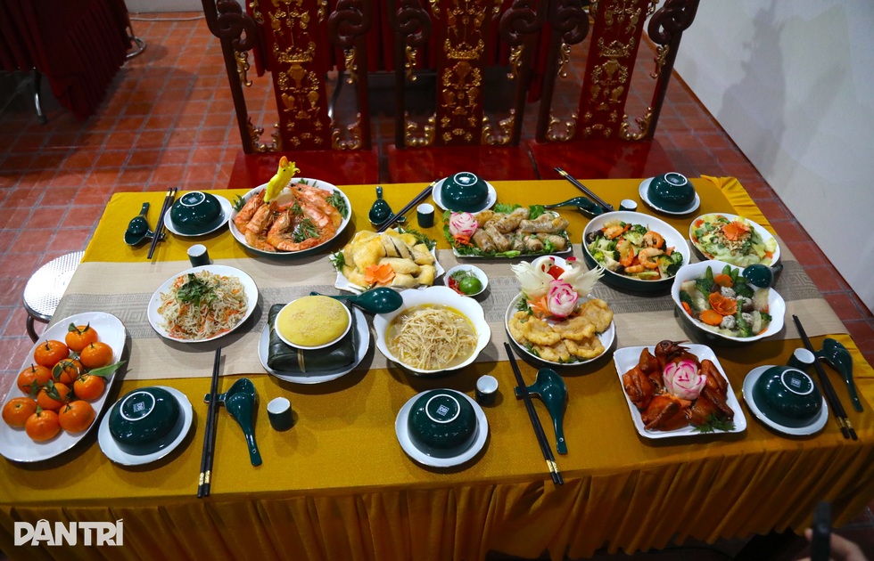 Mâm cỗ làng ở Hà Nội giá hơn 2,5 triệu, có món canh tiến vua nức tiếng - 6