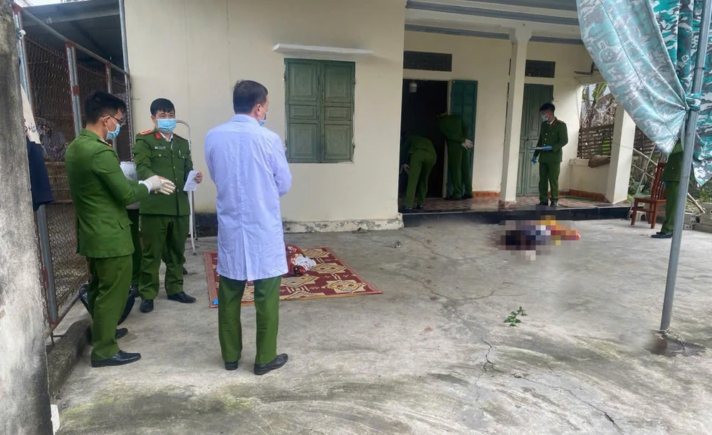 Hiện trường vụ án mạng. Ảnh: CATH cung cấp Công an thông tin vụ thảm án tại Thanh Hóa 3 người chết.jpg