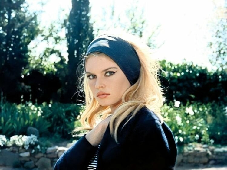 Cuộc đời rực rỡ và nổi loạn của biểu tượng gợi cảm- Ảnh 5.