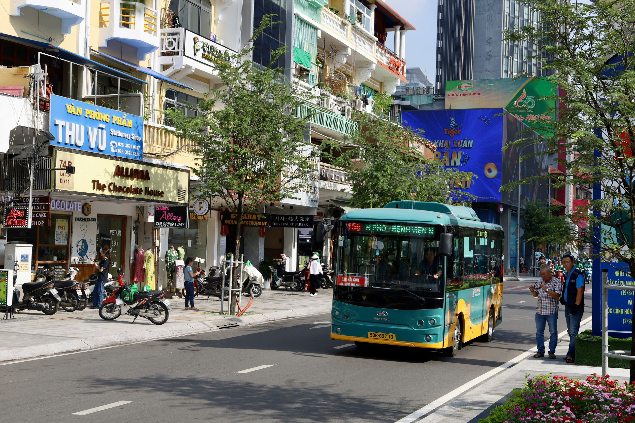 Khánh thành công trình chỉnh trang đường Lê Lợi giữa trung tâm TPHCM - Ảnh 9.