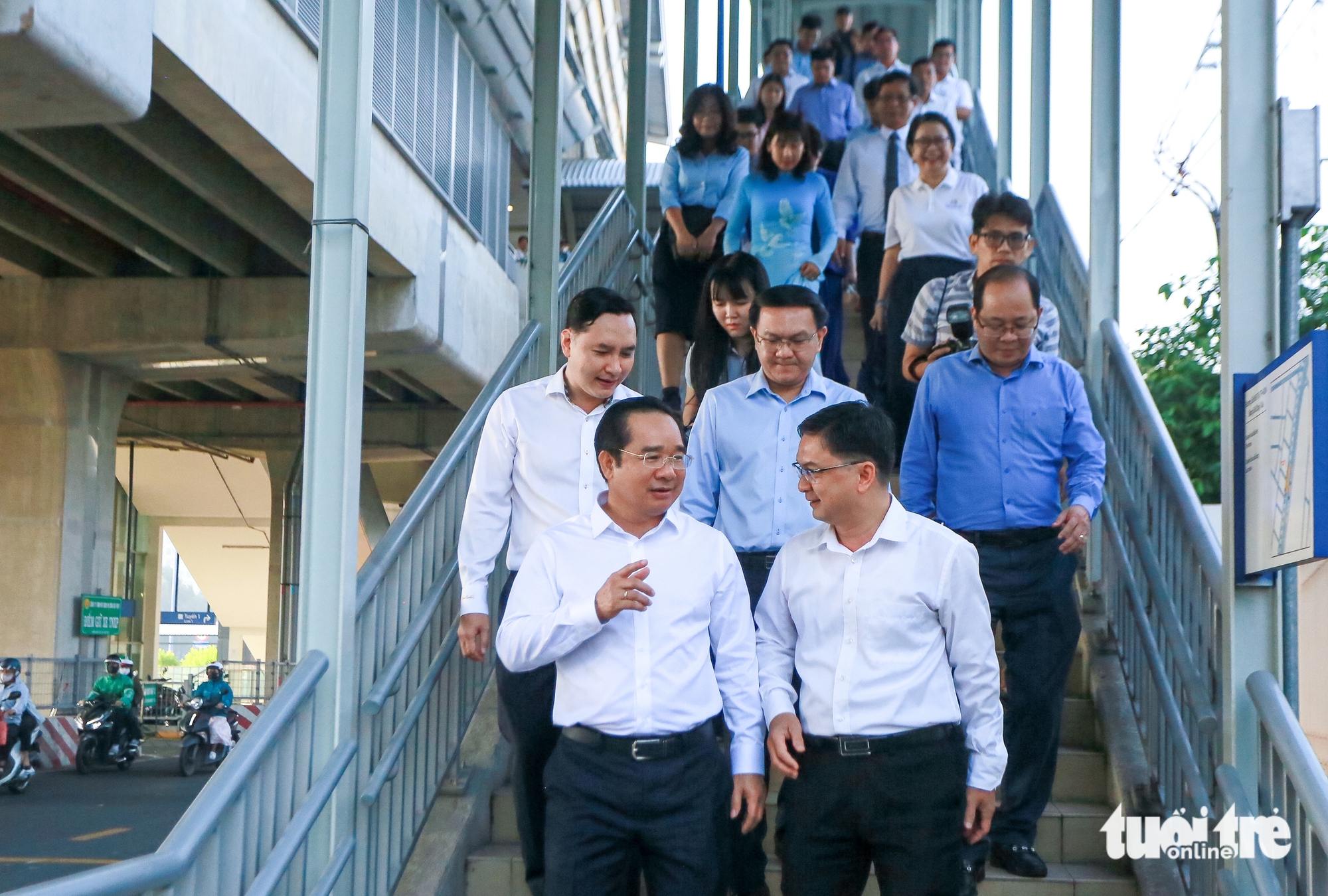 Chính thức ra mắt Trung tâm Phục vụ hành chính công TP.HCM, tiếp nhận cùng lúc 500 - 700 người 4 Trung tâm phục vụ hành chính công - Ảnh 4.