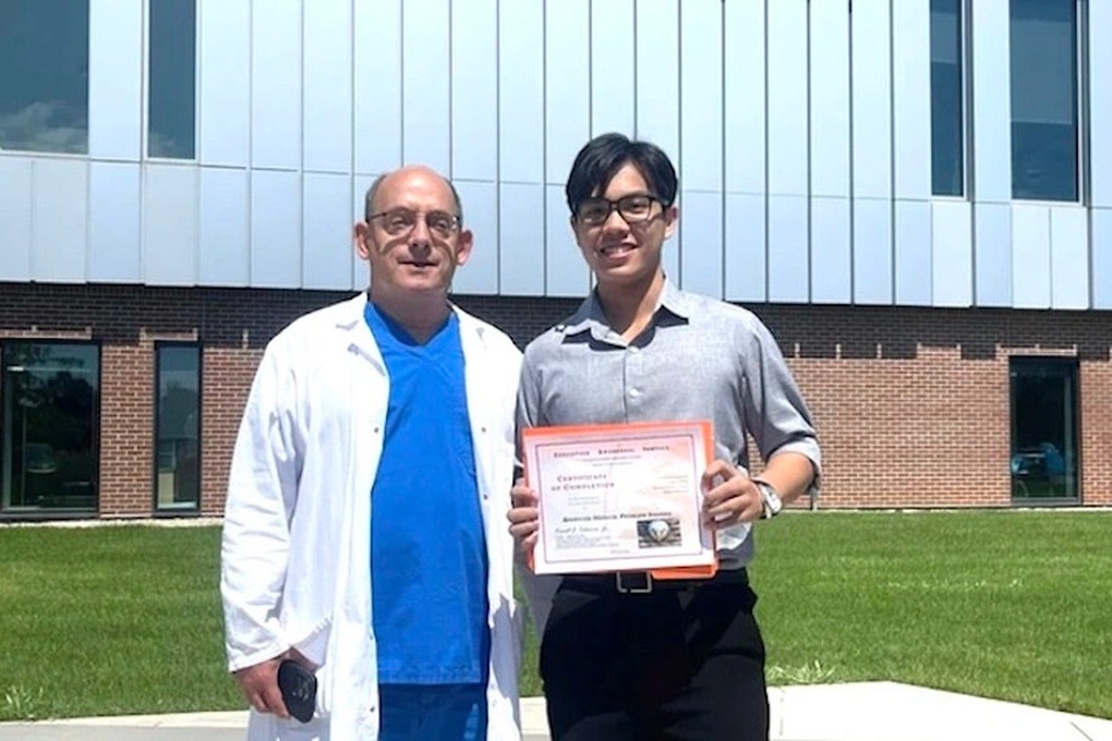 Nam sinh 24 tuổi trúng tuyển tiến sĩ rồi thôi học: Vì sao ồn ào? - 2