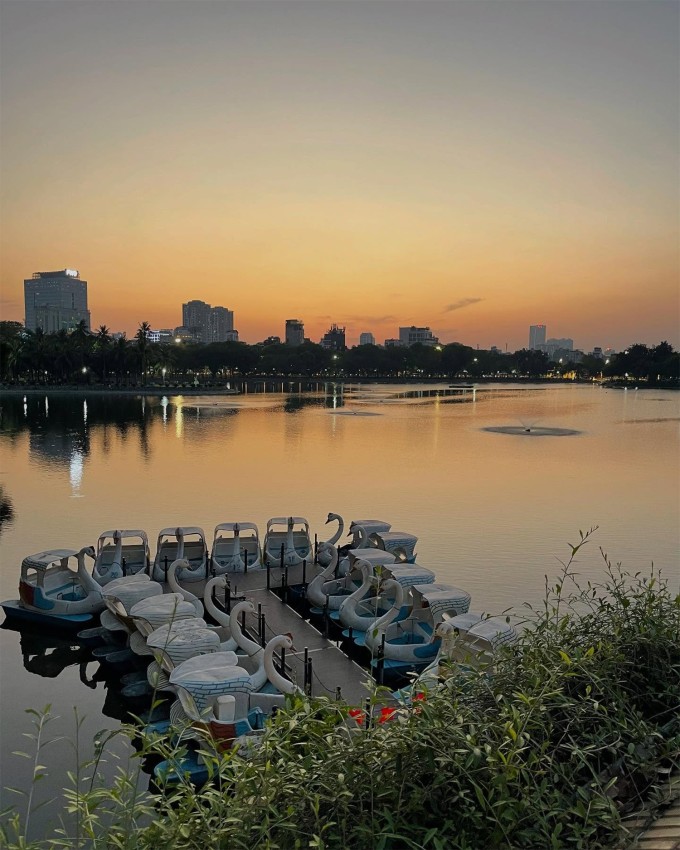 Điểm ngắm pháo hoa từ The Sipping Bar Waterfront.