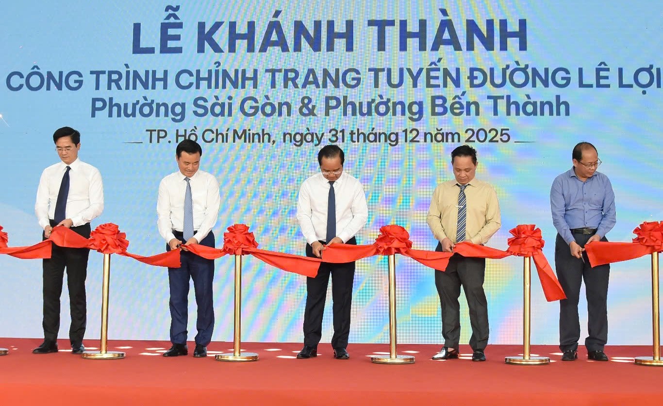 Khánh thành chỉnh trang đường Lê Lợi, Khang Điền 'làm đẹp' tiếp chợ Bến Thành, đường Nguyễn Huệ 3 Khánh thành chỉnh trang đường Lê Lợi, Khang Điền 'làm đẹp' tiếp chợ Bến Thành, đường Nguyễn Huệ - Ảnh 4.