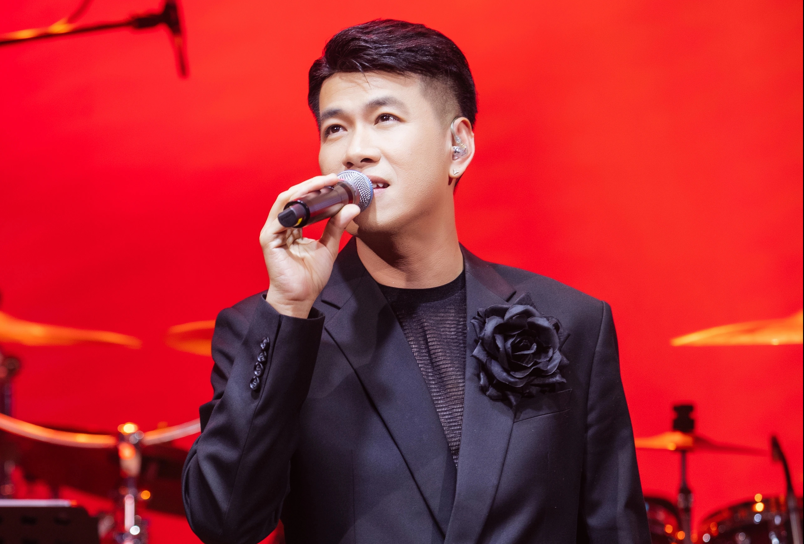 Hồ Trung Dũng ở tuổi 43: Tôi cũng có những lúc mất niềm tin vào cuộc sống- Ảnh 2.